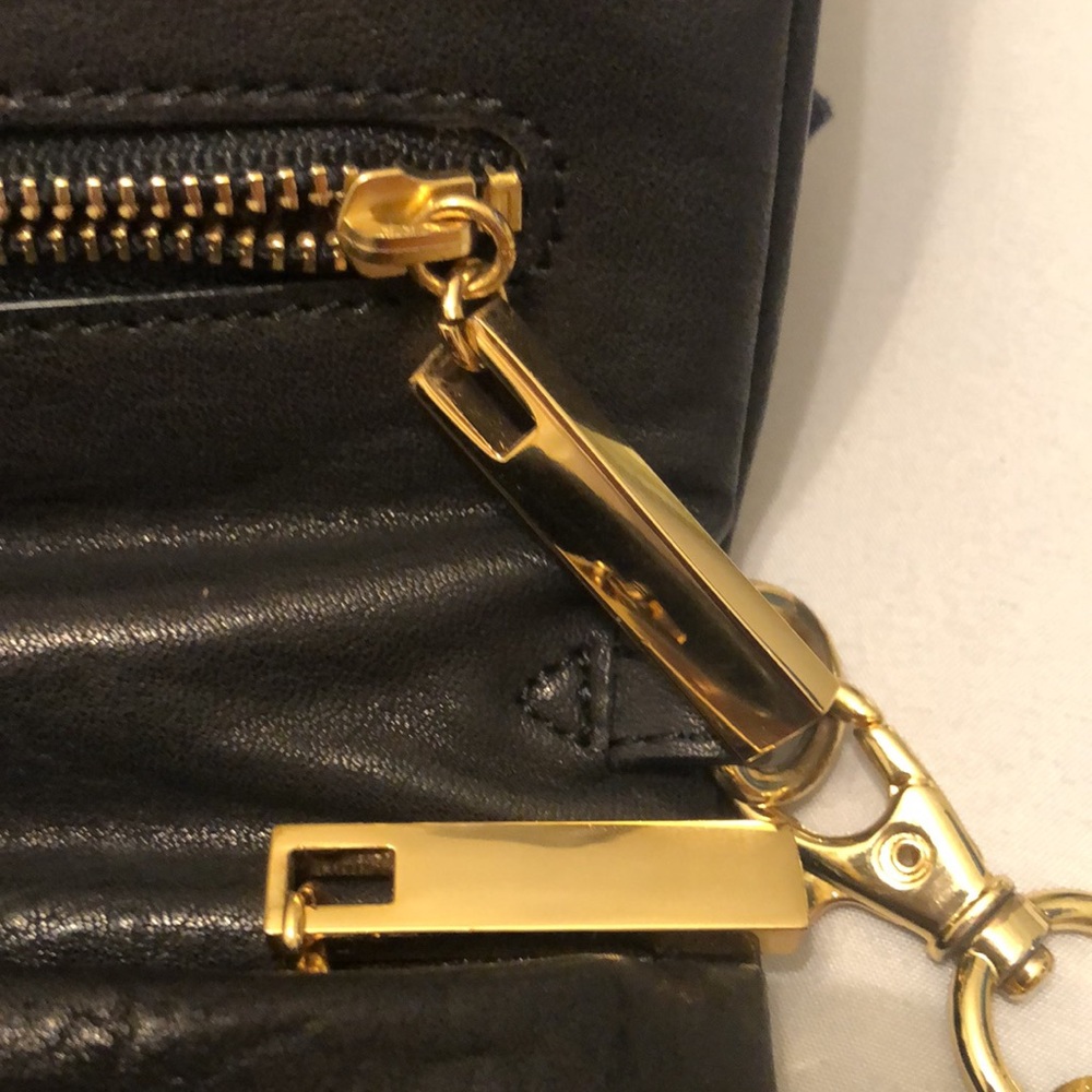 Tory Burch Bomb Reva - Black with Gold chain - Picture 8 of 9